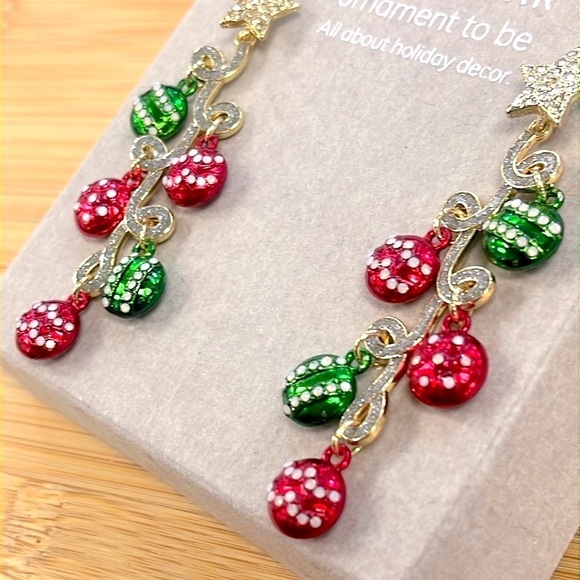 Brand New BaubleBar Christmas Ornaments Tree Stars Red Green Drop Earrings - Picture 8 of 13
